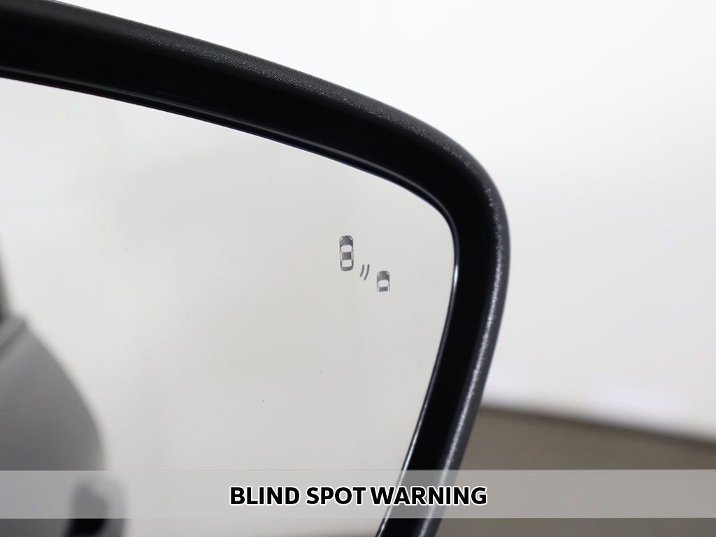 Used 2023 Ford Escape SE w/ Class II Trailer Tow Package image 5