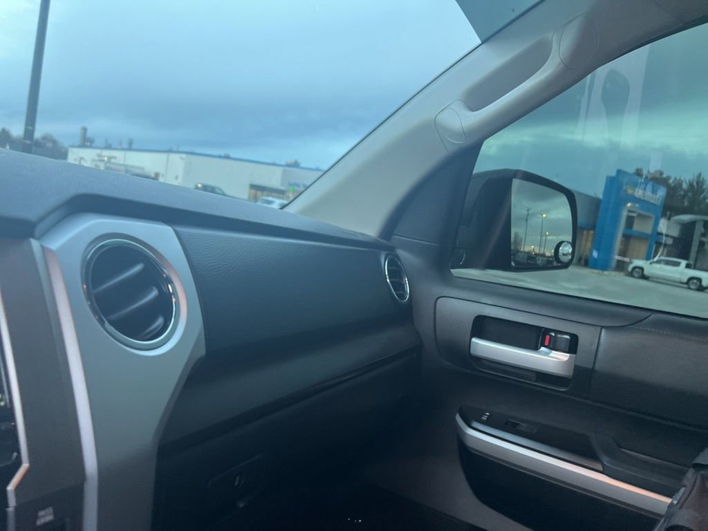 Used 2018 Toyota Tundra SR5 image 18