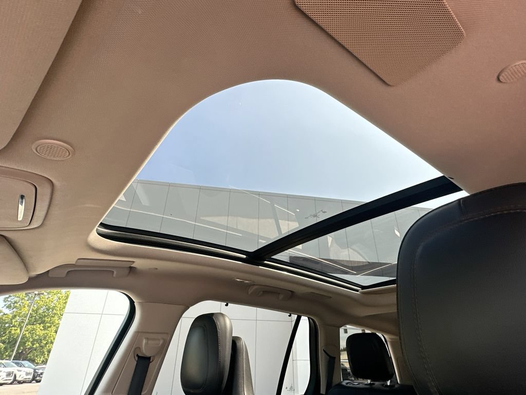 Certified 2021 Lincoln Aviator Reserve w/ Equipment Group 202A AWD/4WD image 11