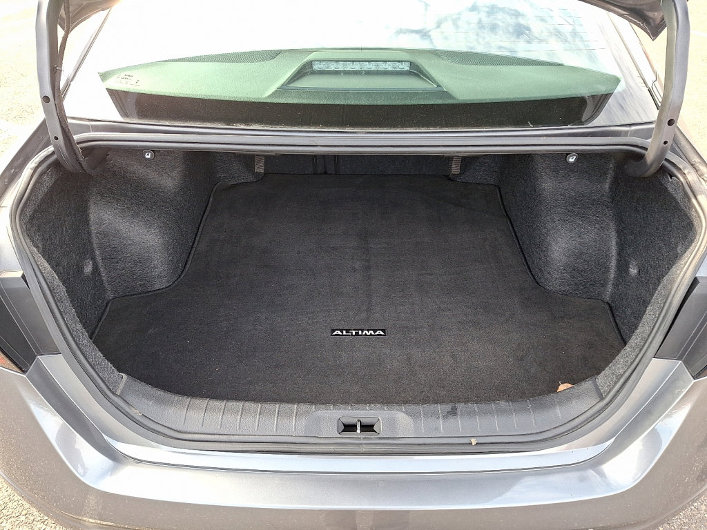 Used 2024 Nissan Altima 2.5 SV image 18