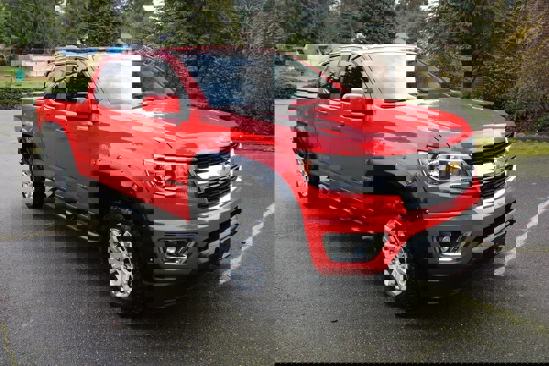 Used 2016 Chevrolet Colorado LT w/ LT Convenience Package AWD/4WD image 2