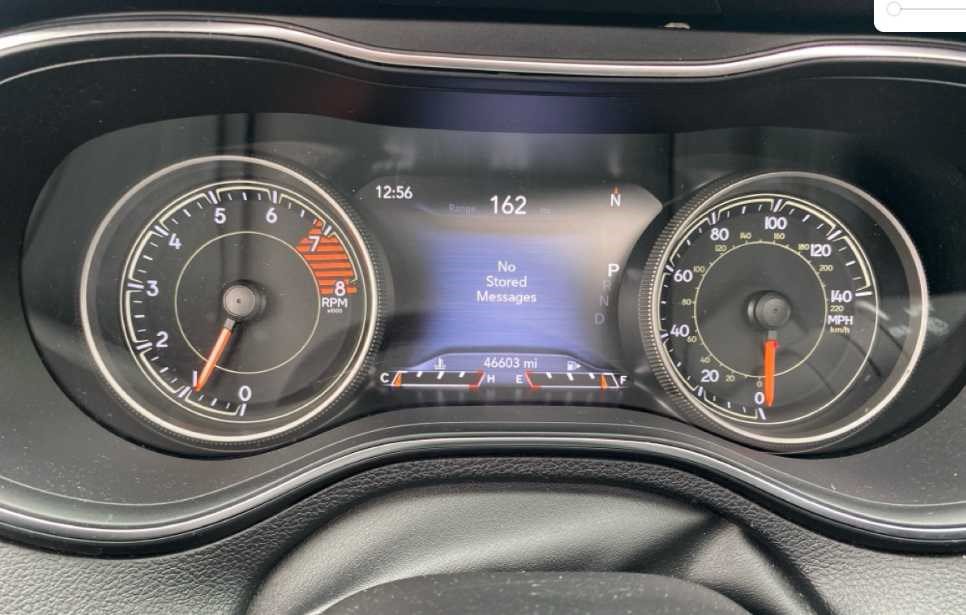 Used 2019 Jeep Cherokee Overland w/ Technology Group AWD/4WD image 8