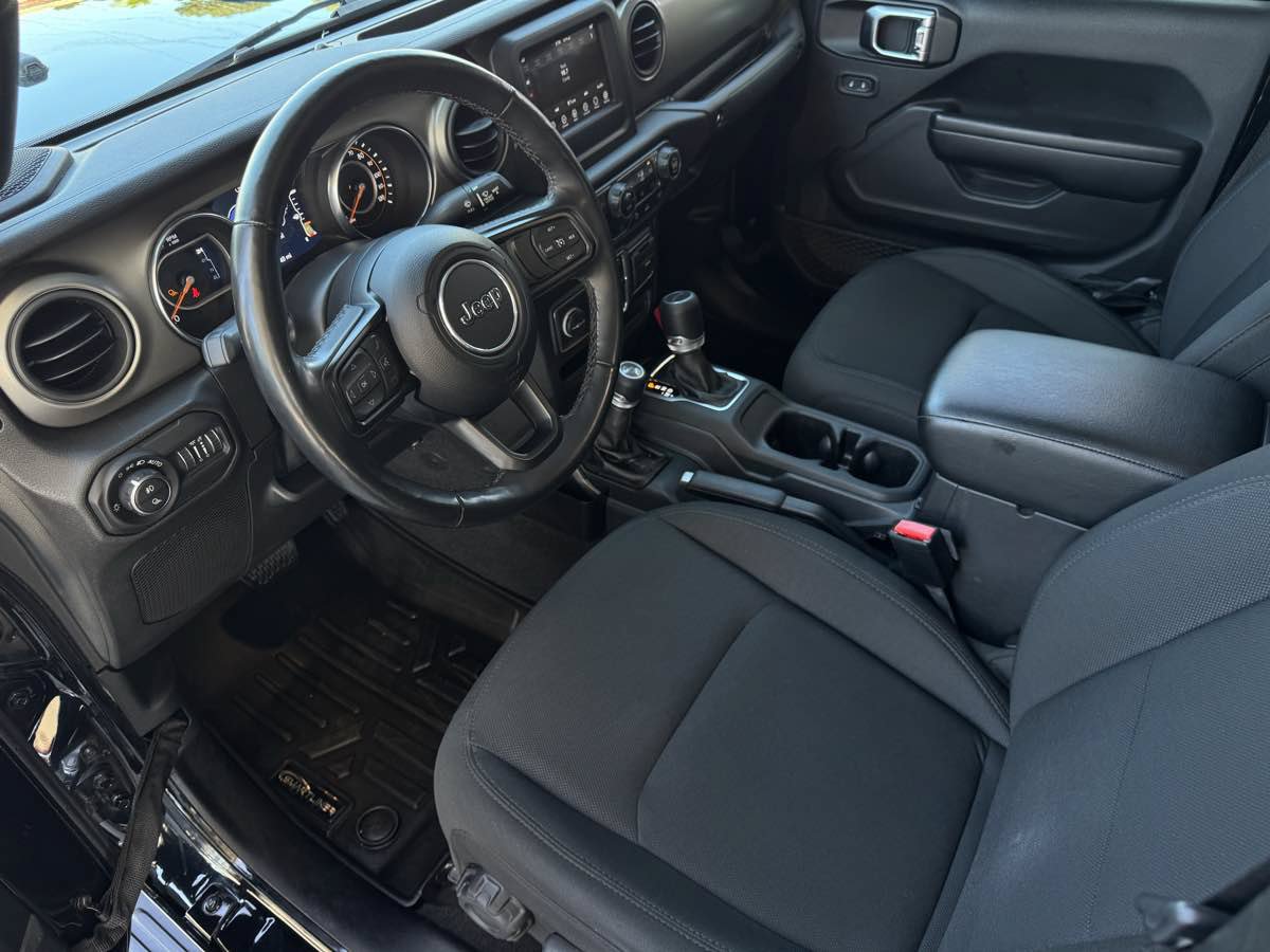 Used 2021 Jeep Gladiator Sport AWD/4WD image 16