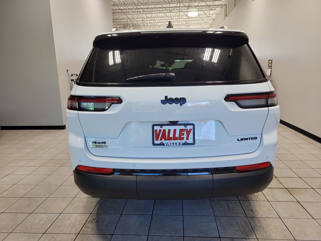 New 2025 Jeep Grand Cherokee L Limited w/ Black Appearance Package image 5