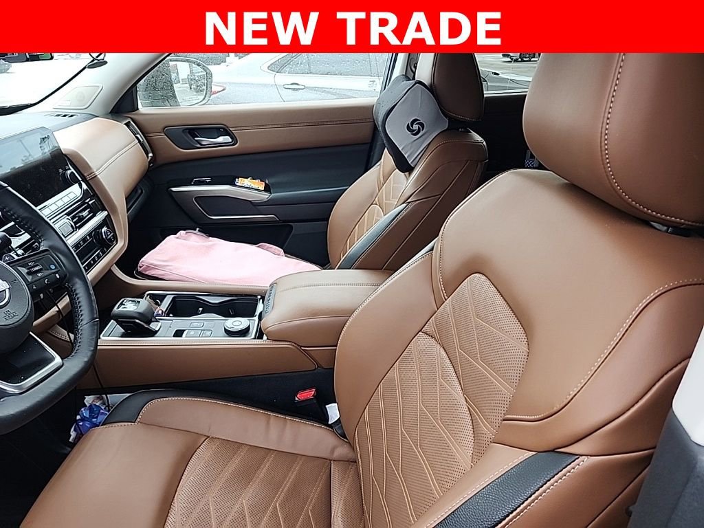 Used 2024 Nissan Pathfinder Platinum w/ Cargo Package image 14