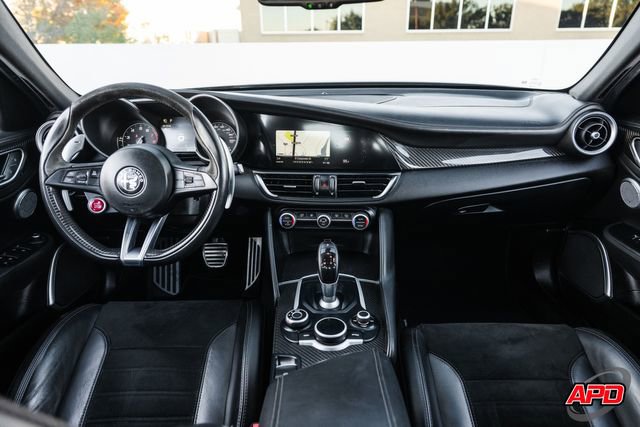 Used 2019 Alfa Romeo Giulia Quadrifoglio w/ Driver Assist Dynamic Package image 9