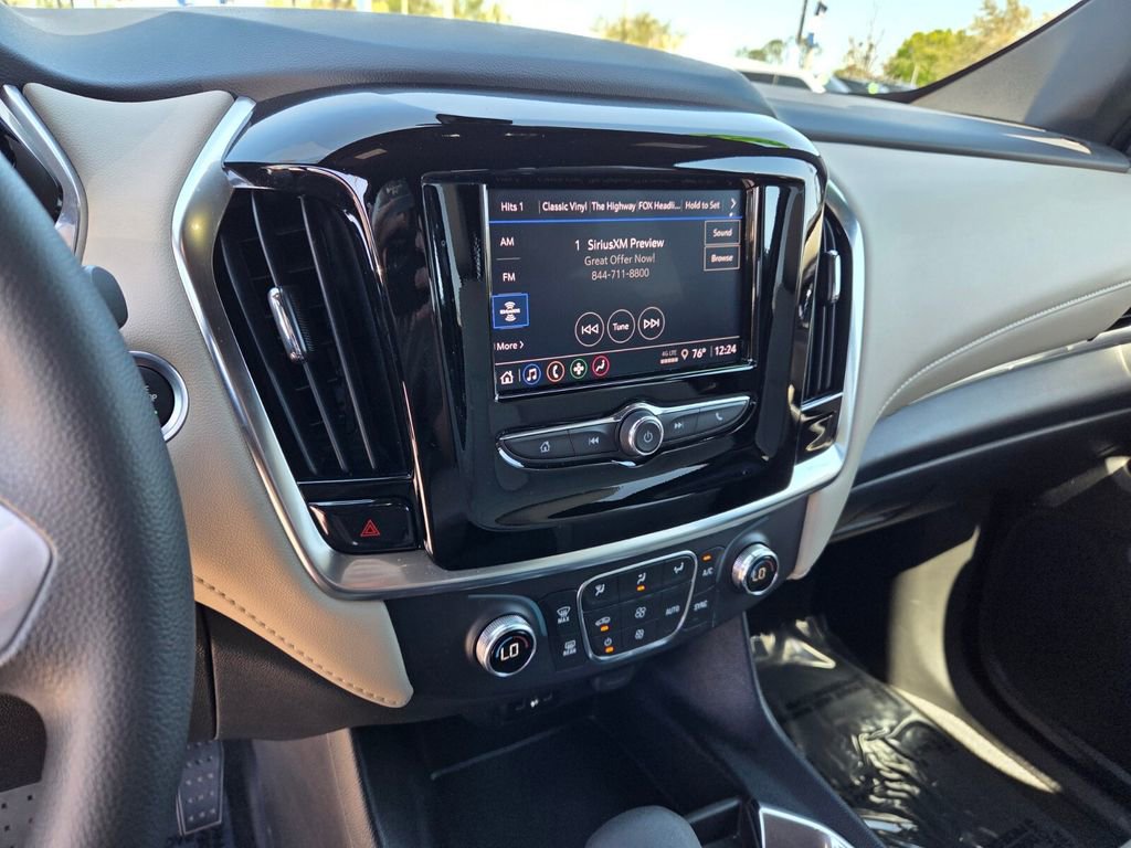Certified 2023 Chevrolet Traverse LS w/ Midnight/Sport Edition image 21