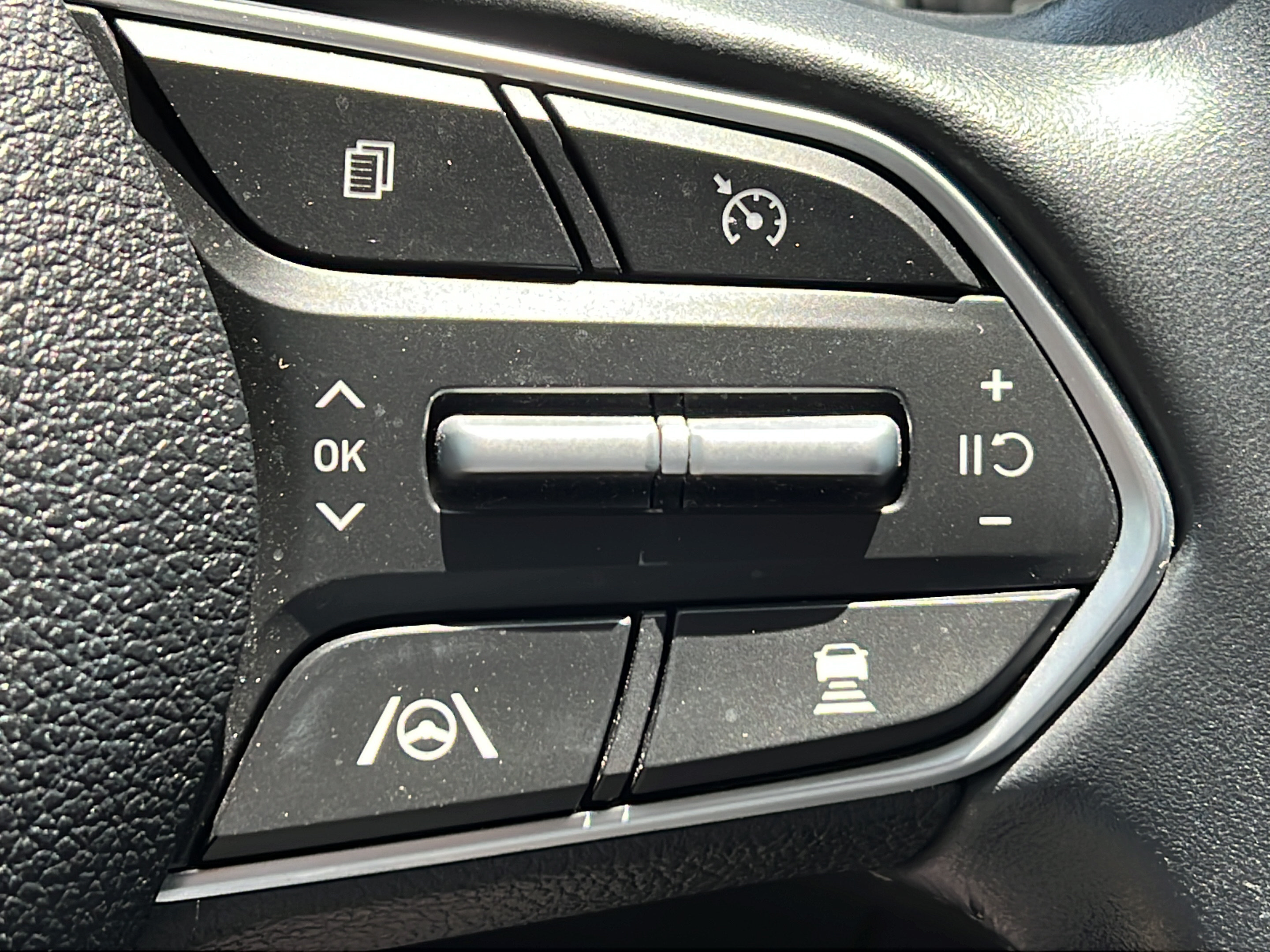 Used 2021 Hyundai Santa Fe SEL Premium AWD/4WD image 26