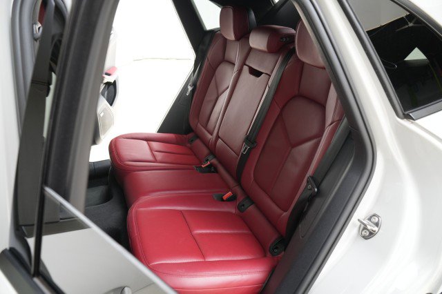 Used 2023 Porsche Macan image 62