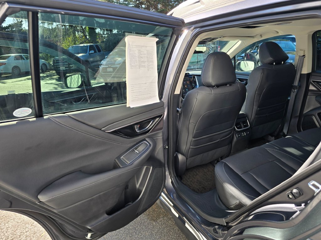Used 2025 Subaru Outback Limited AWD/4WD image 9