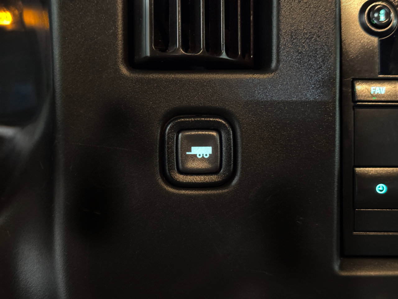 Used 2019 Chevrolet Express 2500 w/ Driver Convenience Package image 22