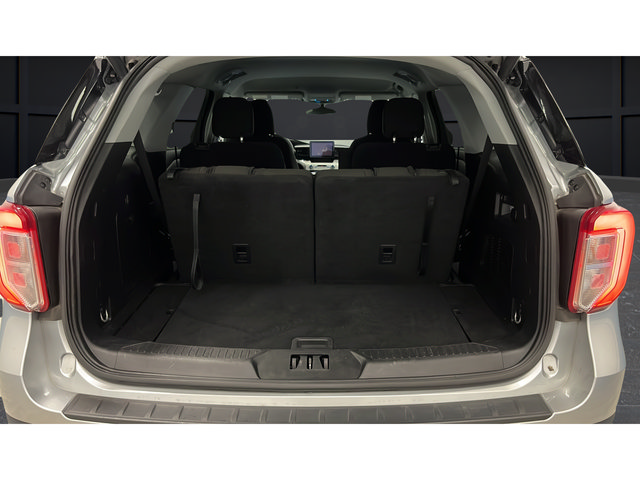 Used 2024 Ford Explorer XLT AWD/4WD image 25