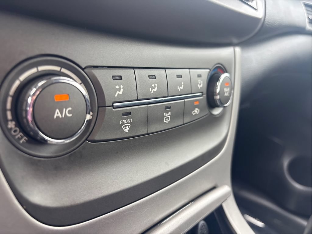 Used 2013 Nissan Sentra SV w/ Premium Pkg FWD image 44