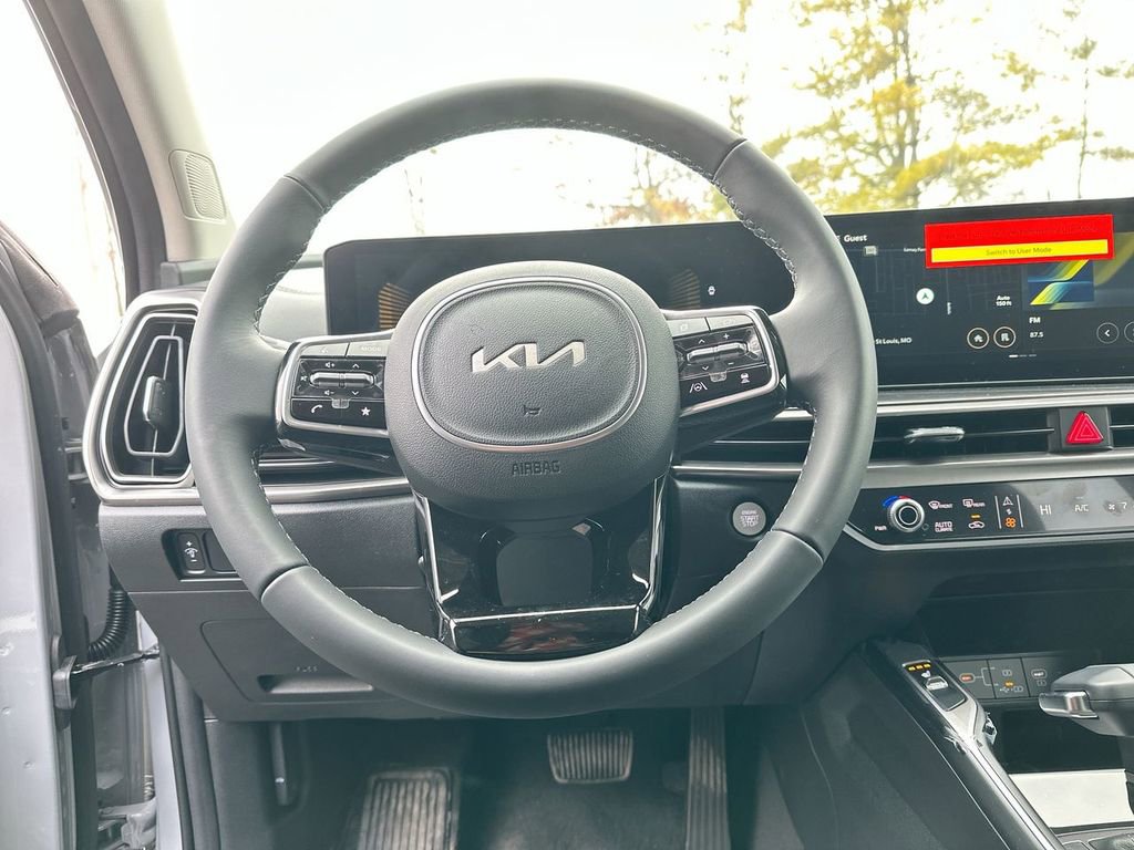 Used 2025 Kia Sorento S w/ Panoramic Sunroof Package image 33
