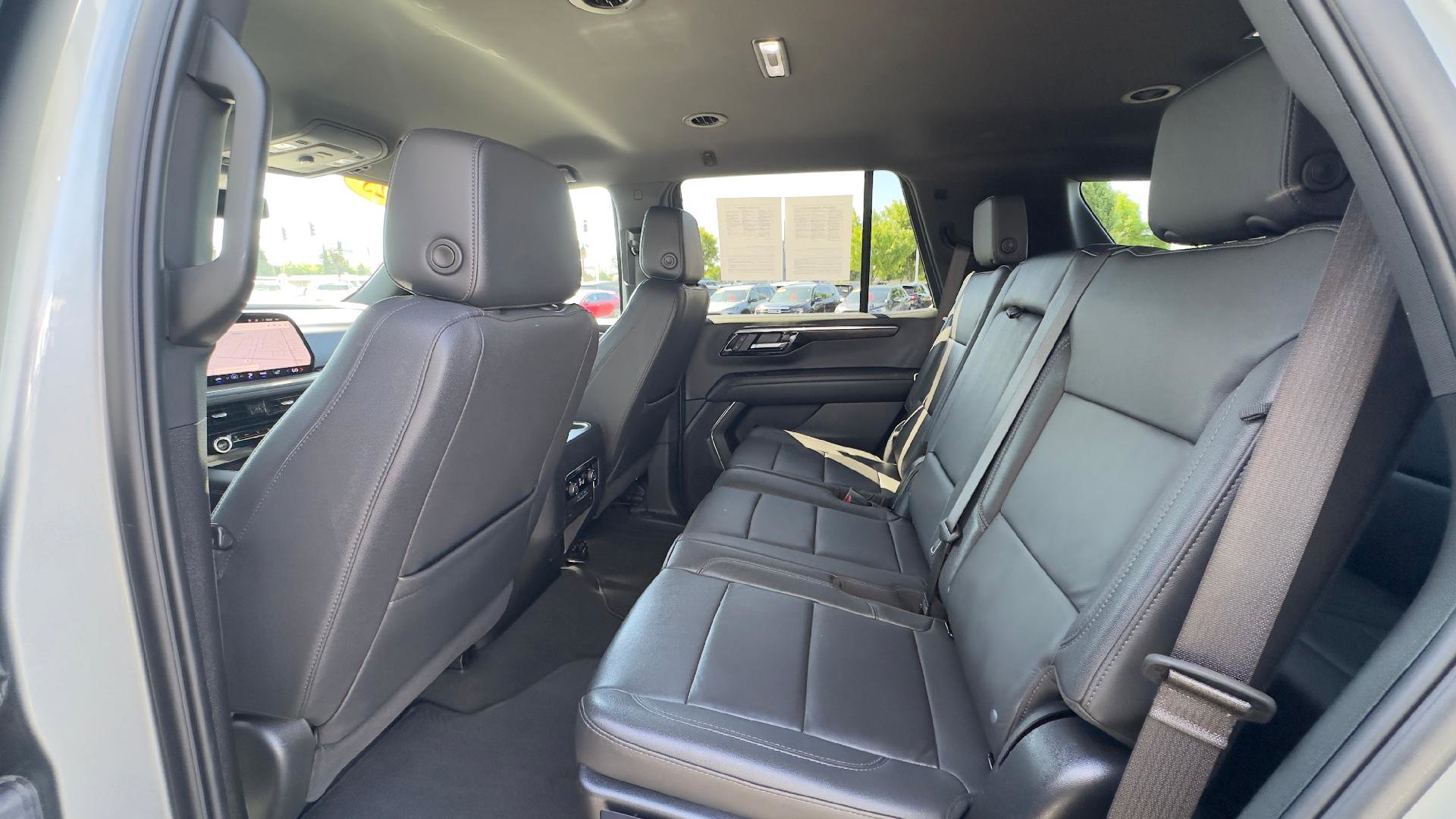 Used 2025 Chevrolet Tahoe LT AWD/4WD image 11