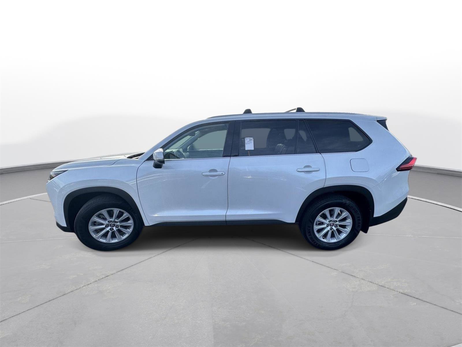 Used 2024 Toyota Grand Highlander XLE image 26