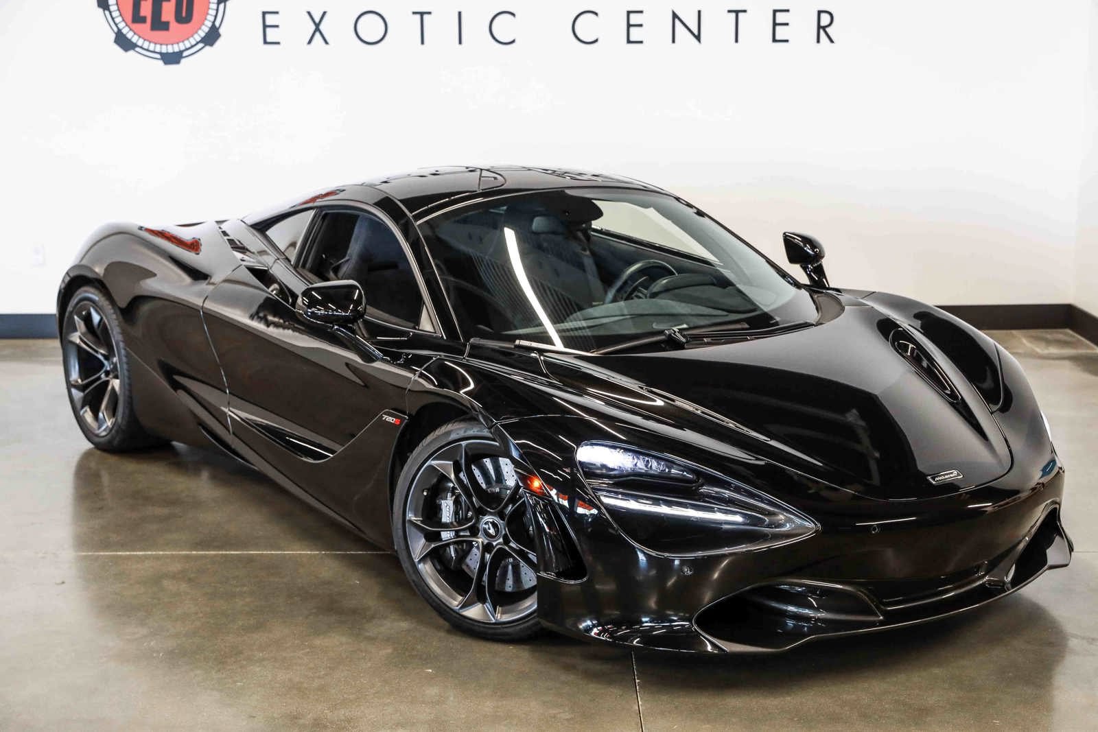 Used 2019 McLaren 720S RWD image 2