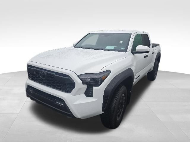 Used 2025 Toyota Tacoma TRD Off-Road AWD/4WD image 10