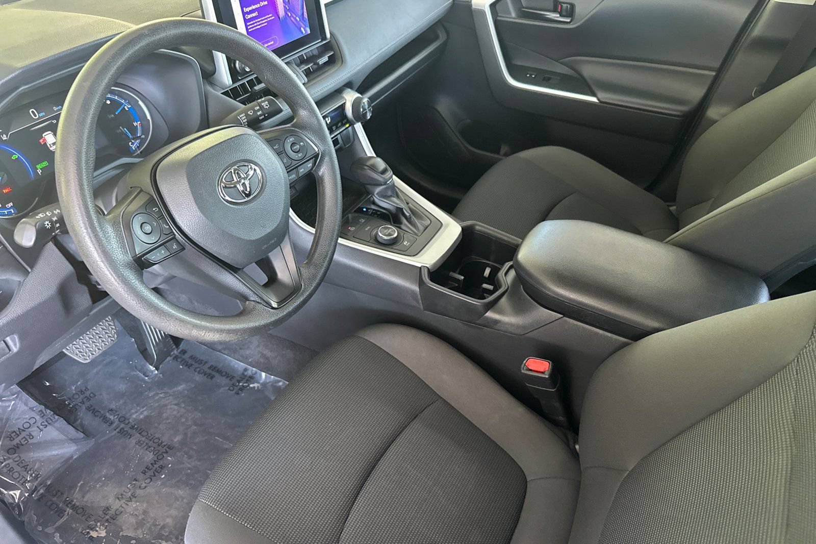 Used 2023 Toyota RAV4 LE AWD/4WD image 12