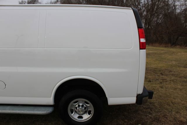 Used 2022 Chevrolet Express 2500 w/ Driver Convenience Package image 11