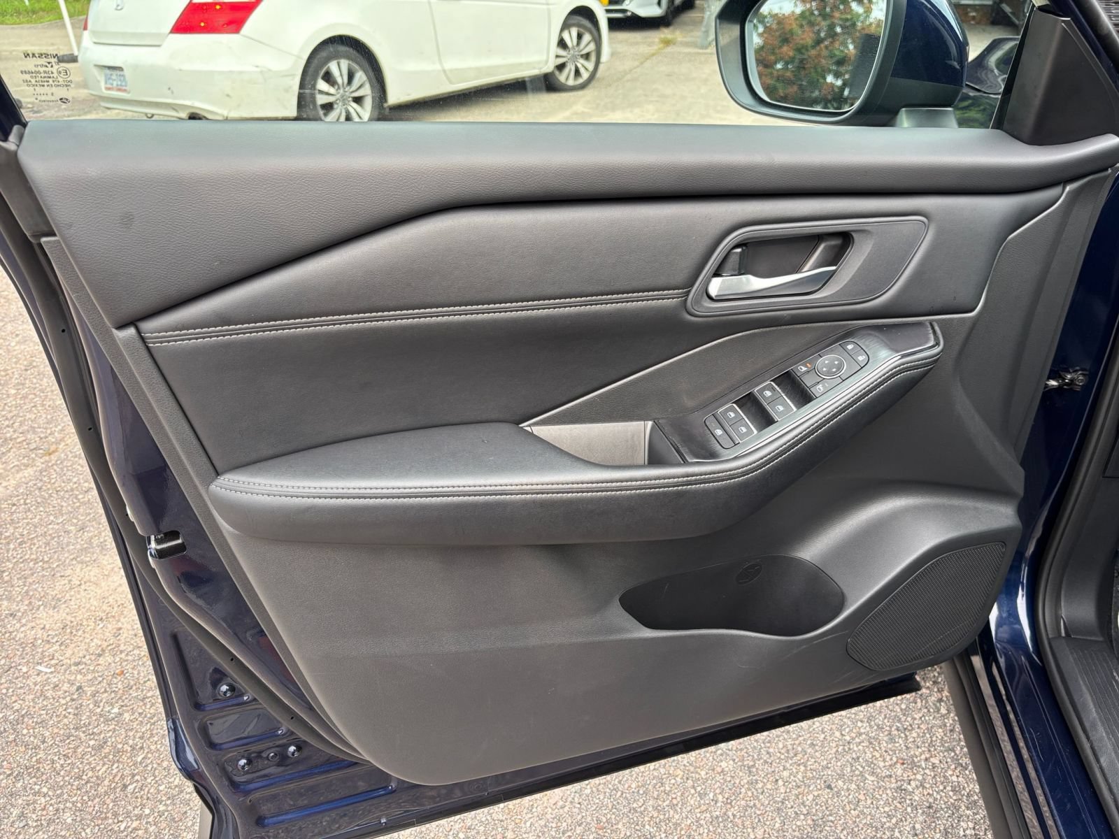 Used 2026 Nissan Rogue SL AWD/4WD image 18
