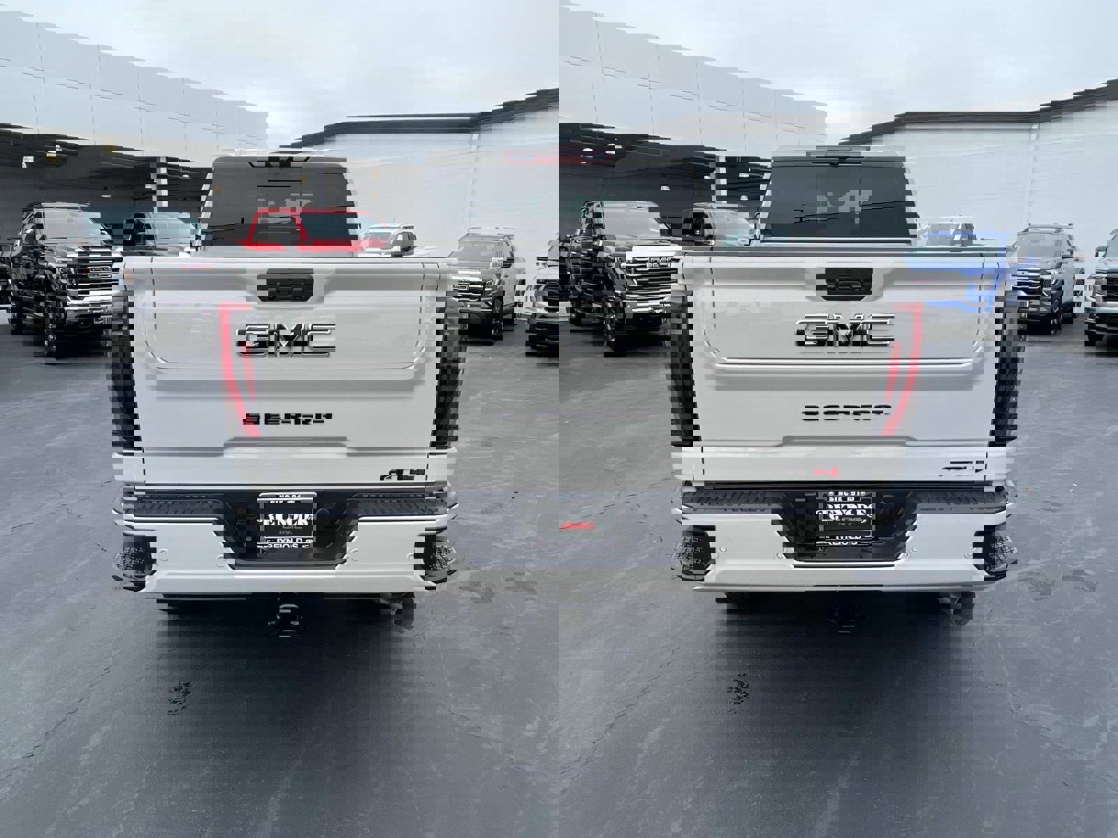 New 2026 GMC Sierra 2500 AT4 w/ AT4 Premium Plus Package image 6