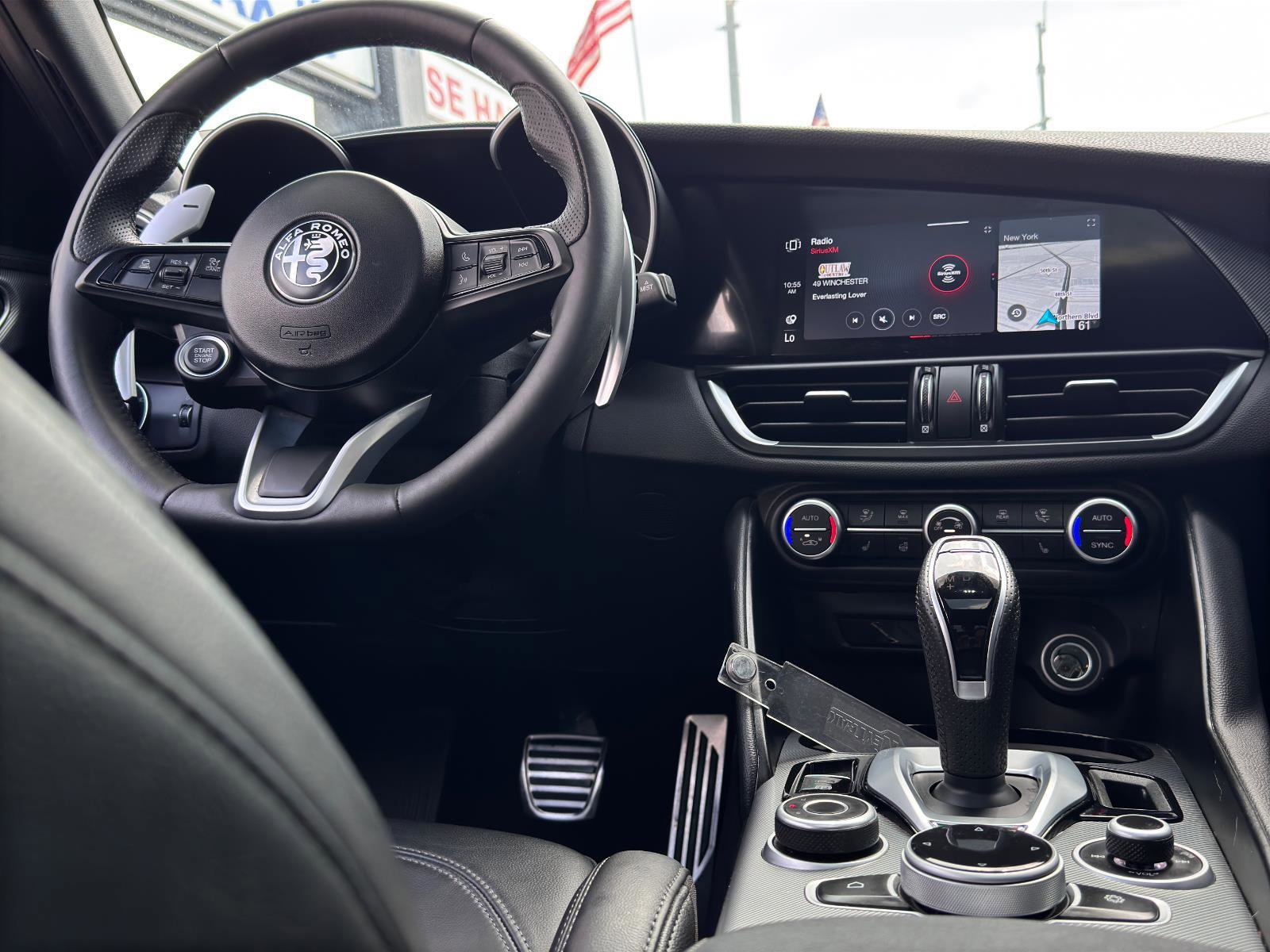 Used 2023 Alfa Romeo Giulia Veloce image 25