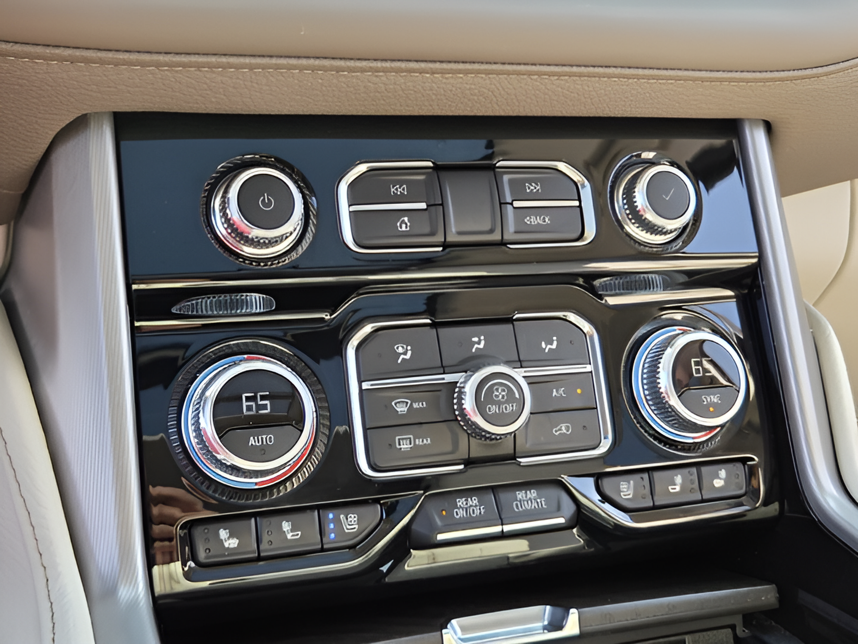 Used 2024 GMC Yukon Denali w/ Max Trailering Package RWD image 16