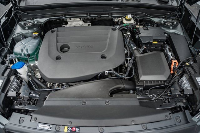 Used 2026 Volvo XC40 B5 Ultra w/ Protection Package Premier image 19