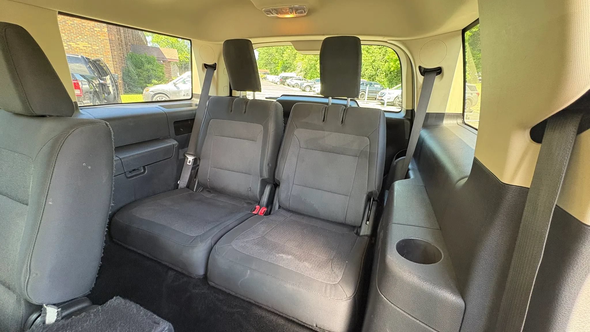 Used 2018 Ford Flex SE FWD image 27