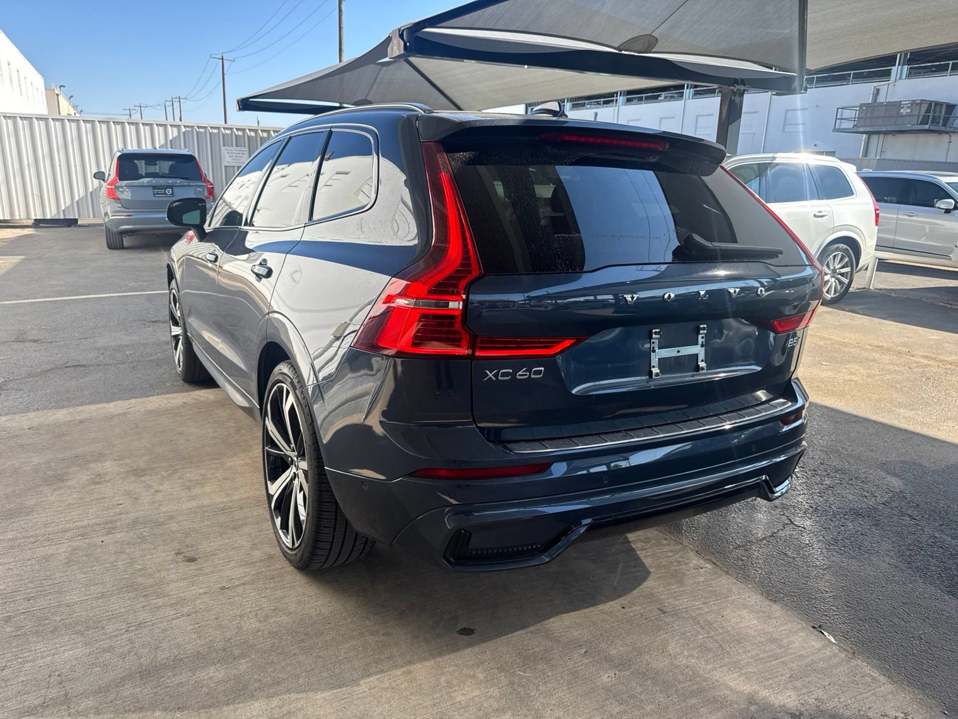 Used 2024 Volvo XC60 B5 Ultimate w/ Protection Package Premier AWD/4WD image 7
