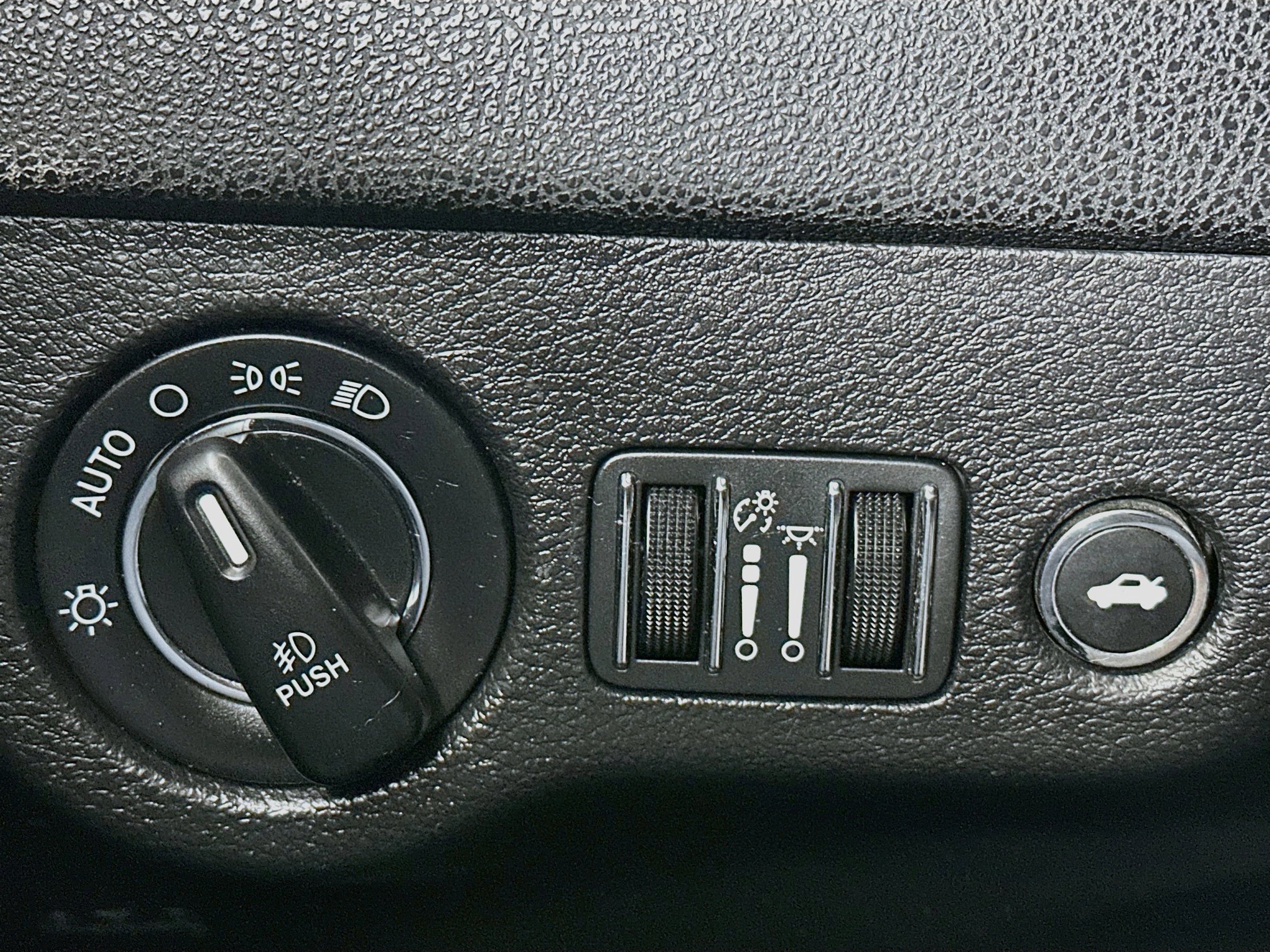 Used 2021 Chrysler 300 S RWD image 16
