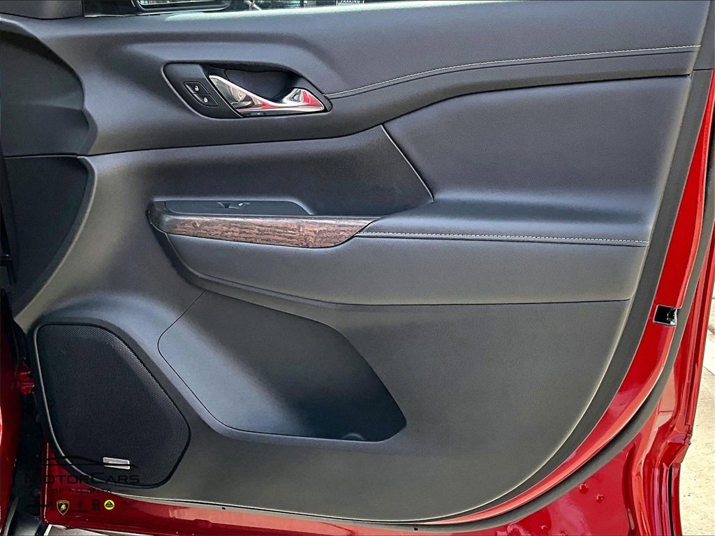 Used 2023 GMC Acadia Denali w/ Trailering Package image 21