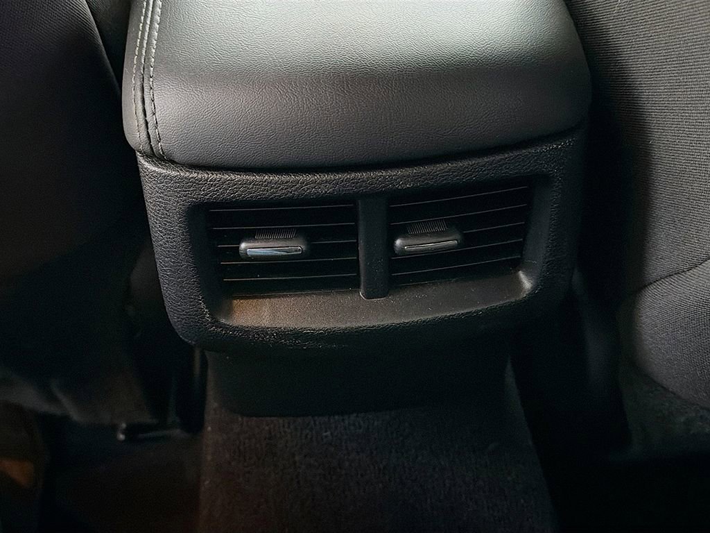 Used 2020 Dodge Challenger SXT image 30