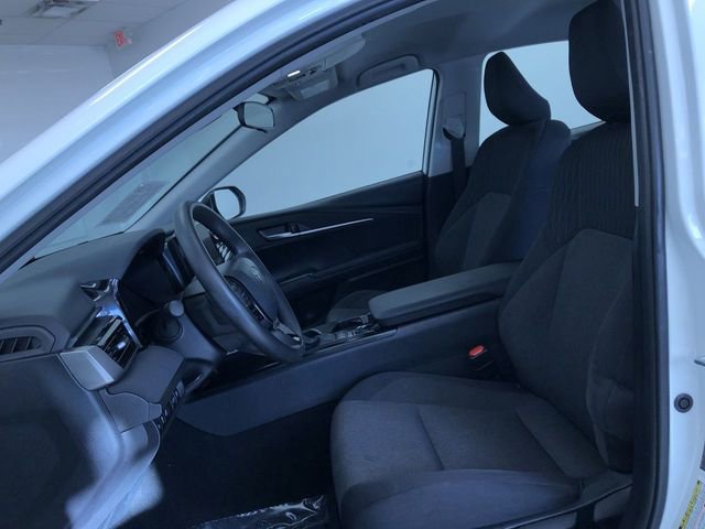 Used 2025 Toyota Camry LE image 18