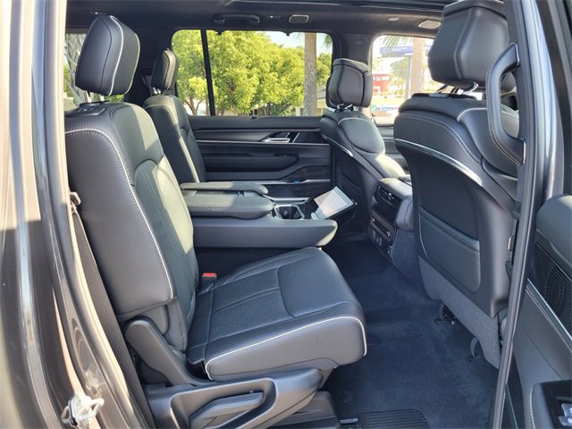 New 2025 Jeep Grand Wagoneer L Series II Obsidian w/ Quick Order Packagew 28T image 16