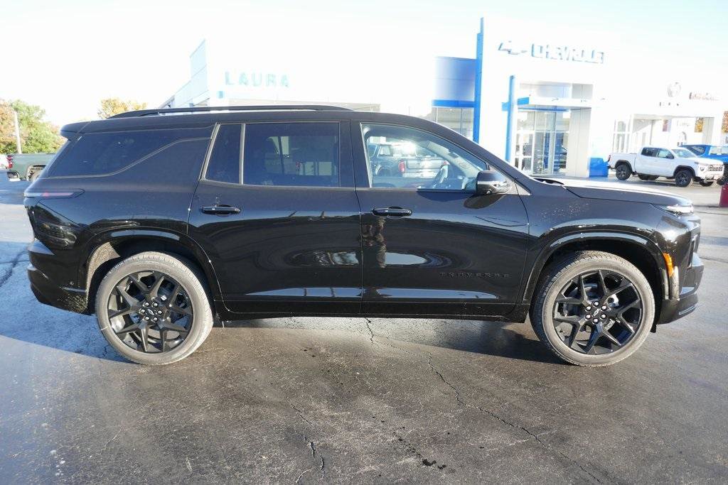 New 2026 Chevrolet Traverse RS image 3