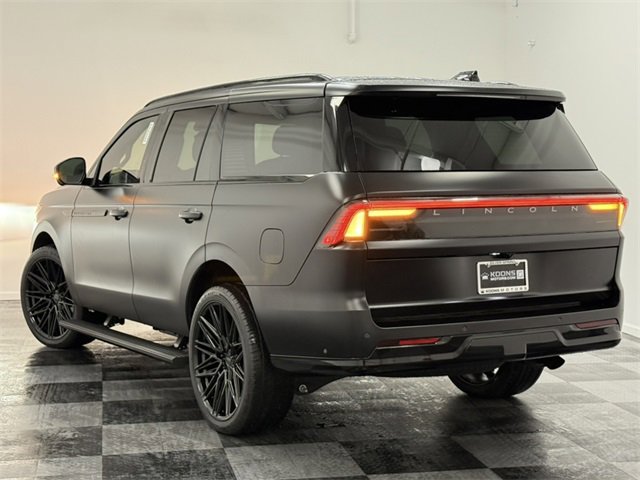 New 2025 Lincoln Navigator Black Label image 17
