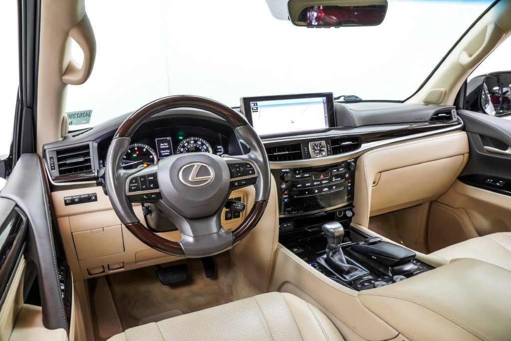 Used 2018 Lexus LX 570 4WD image 4