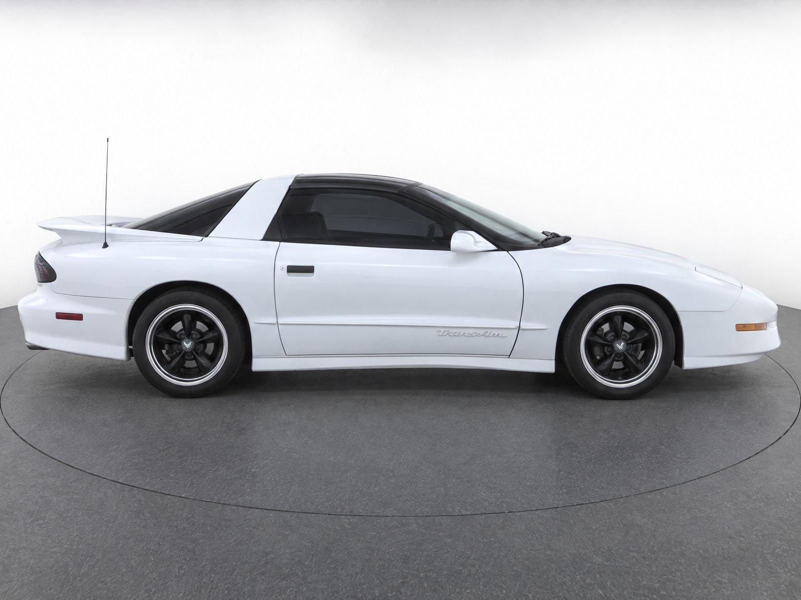Used 1997 Pontiac Firebird Trans Am RWD image 8