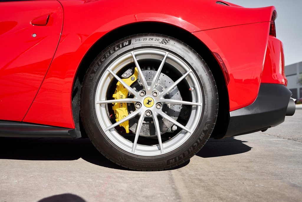 Used 2018 Ferrari 812 Superfast image 27