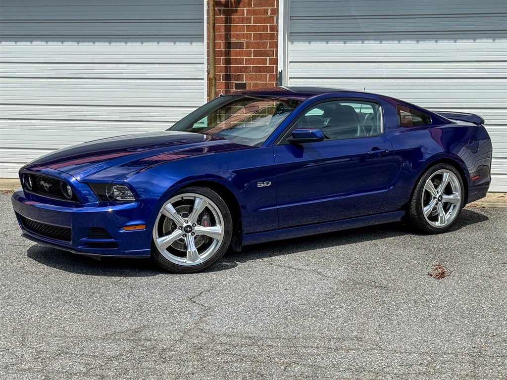 Used 2014 Ford Mustang GT Premium w/ GT Track Package RWD image 8