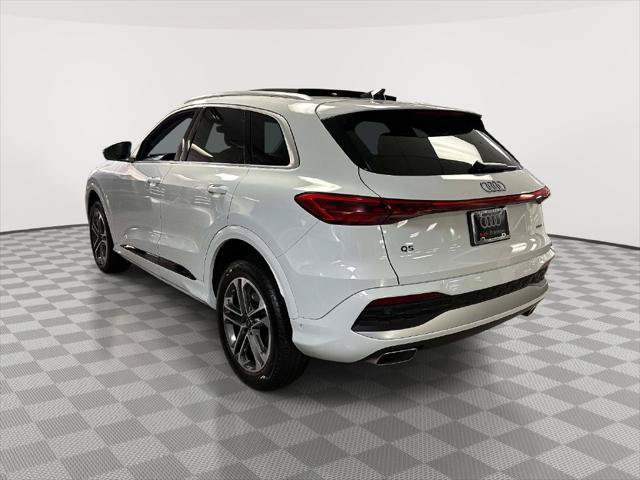 Used 2025 Audi Q5 Premium w/ Convenience Package AWD/4WD image 4