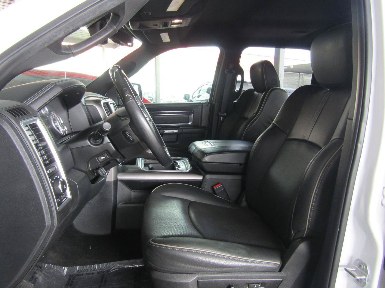 Used 2017 RAM 1500 Limited AWD/4WD image 10