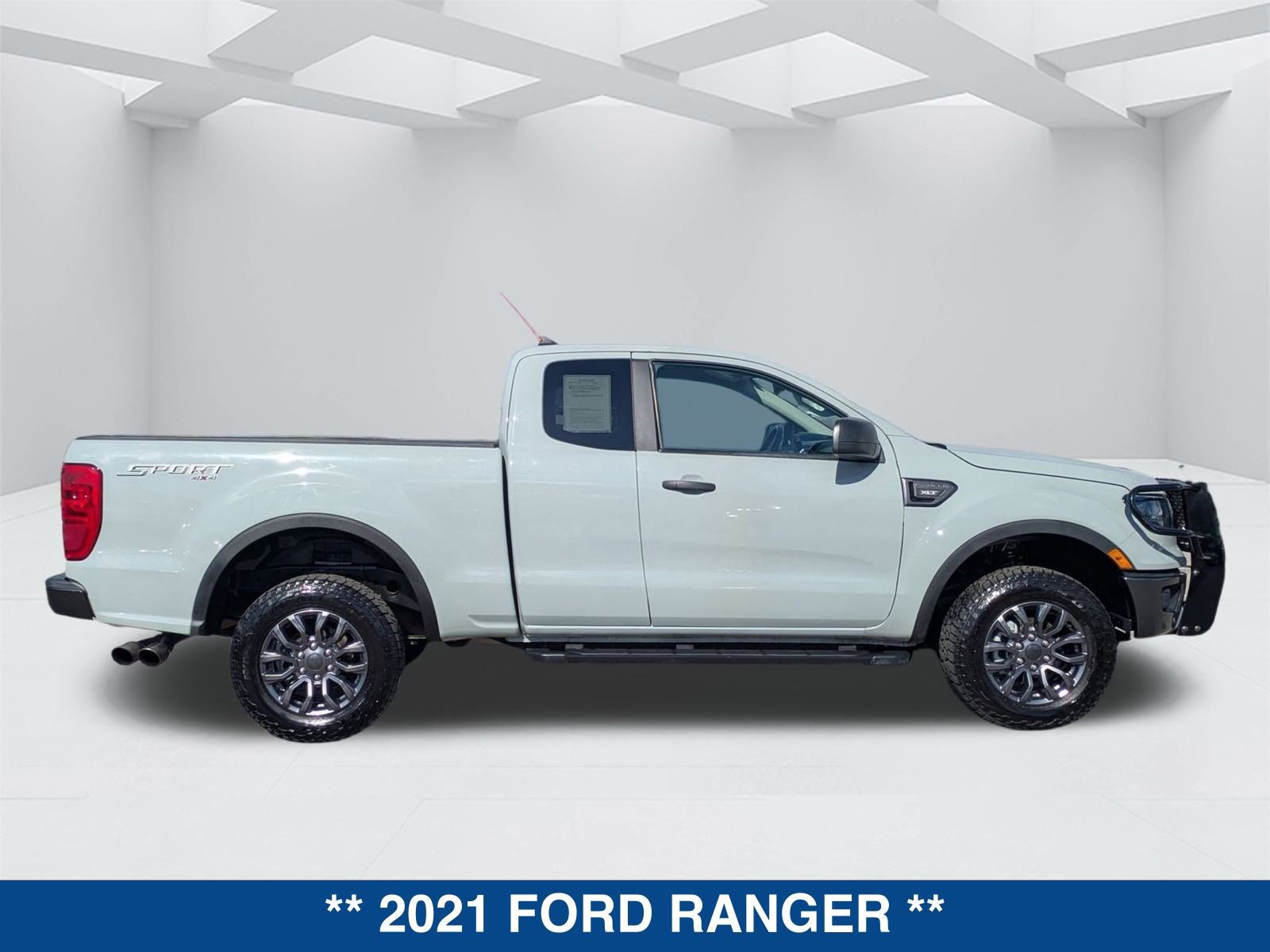 Used 2021 Ford Ranger XLT w/ Equipment Group 301A Mid image 3