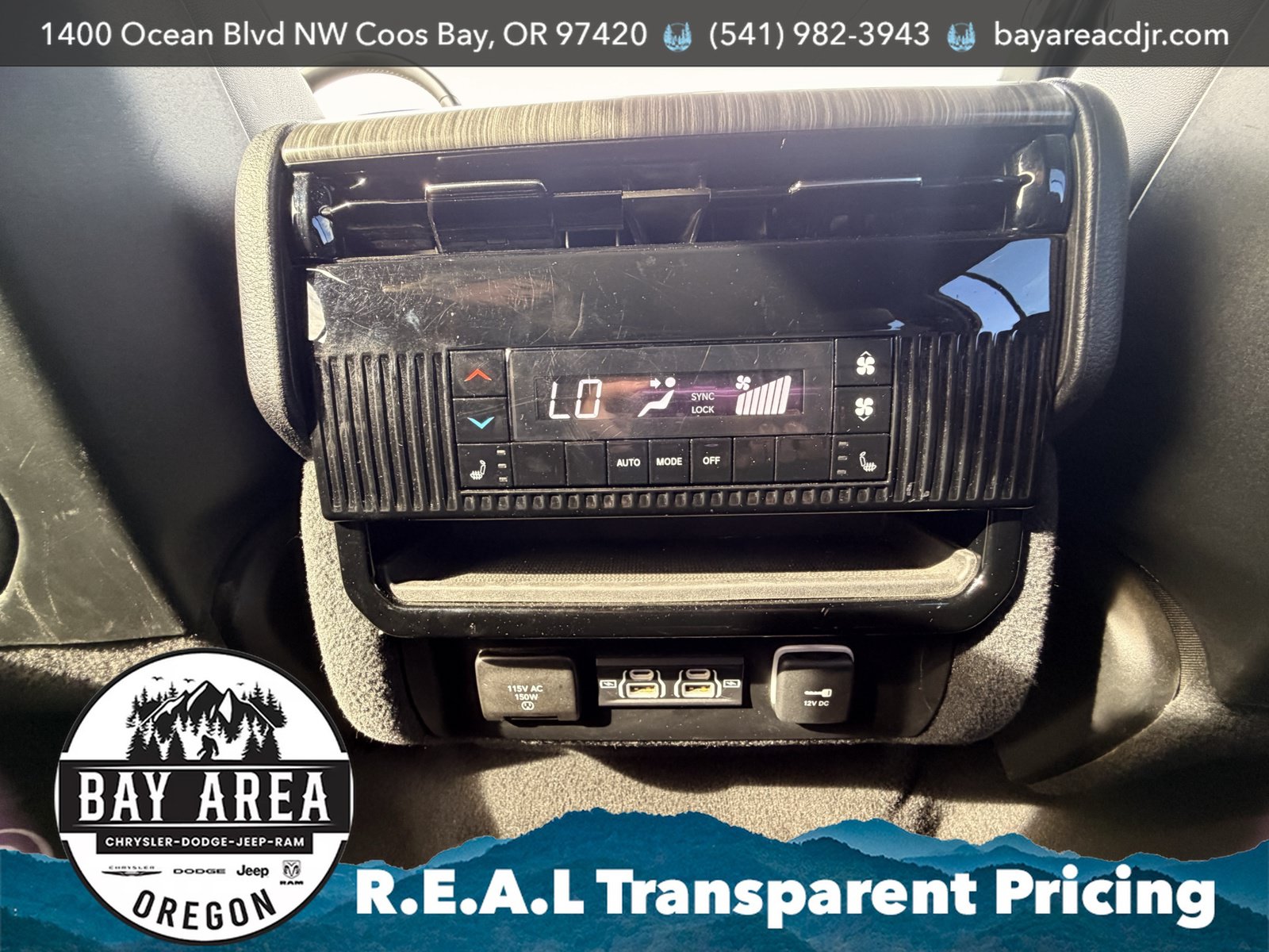 Used 2024 Jeep Wagoneer L Series III w/ Flexible Seating Group AWD/4WD image 16
