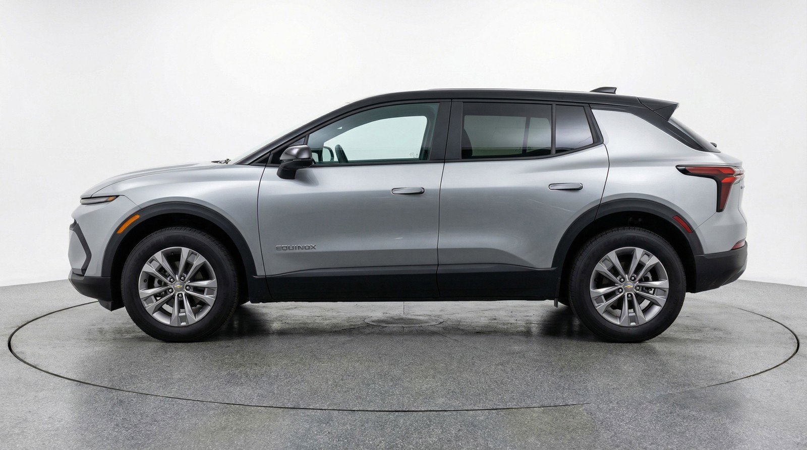 Used 2025 Chevrolet Equinox LT FWD image 5