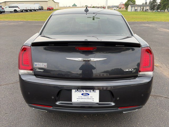Used 2017 Chrysler 300 S w/ 300S Premium Group AWD/4WD image 4