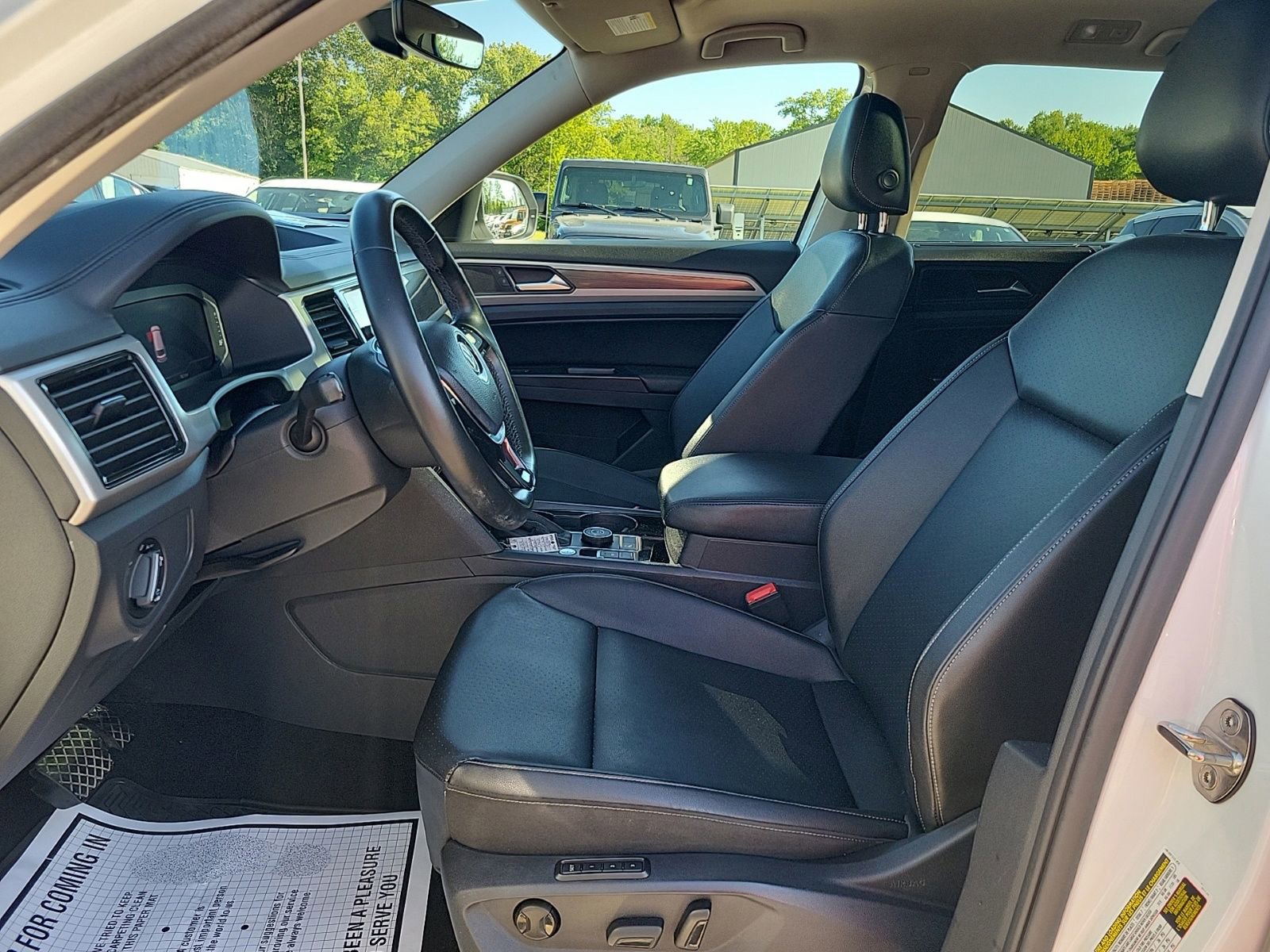 Used 2020 Volkswagen Atlas SEL AWD/4WD image 19