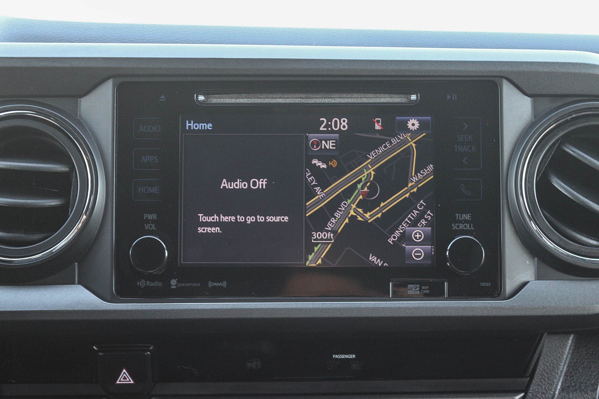 Used 2017 Toyota Tacoma TRD Sport image 15